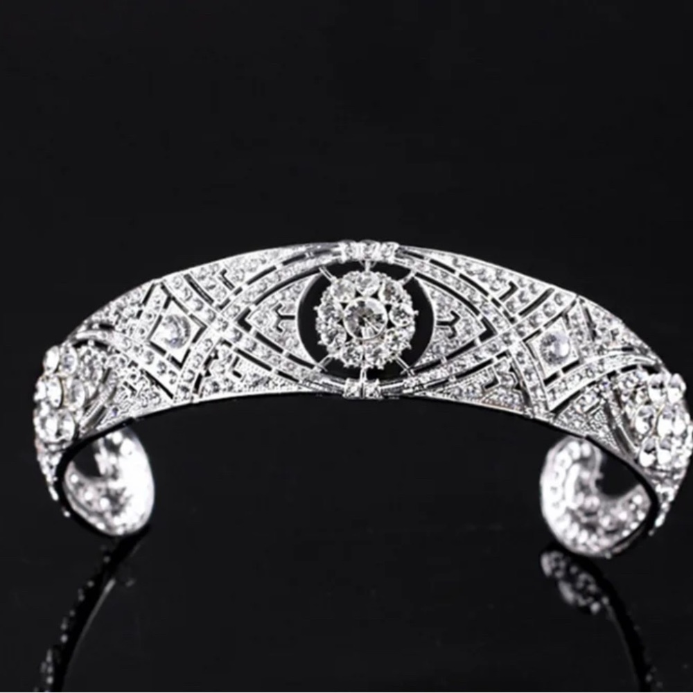 Megan Markles crown/tiara